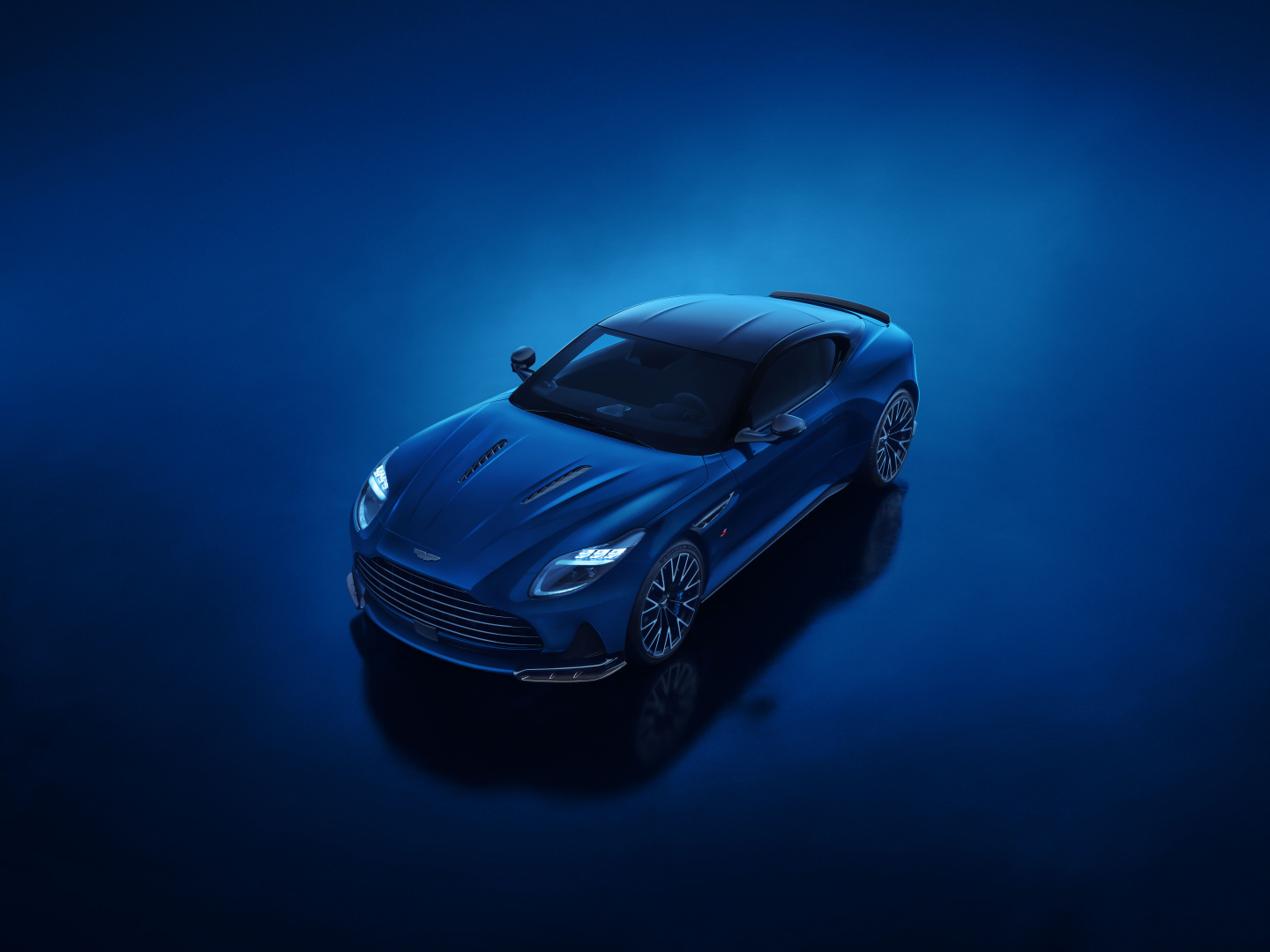 SMALL_Aston Martin DB12 S_01